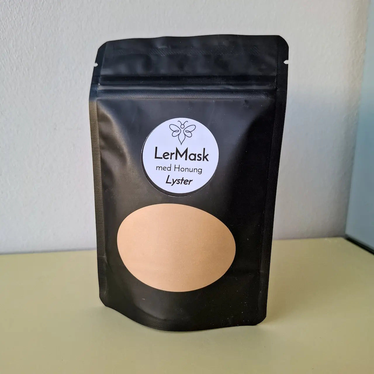 Lermask med honung Lyster från EneboBee i svart påse